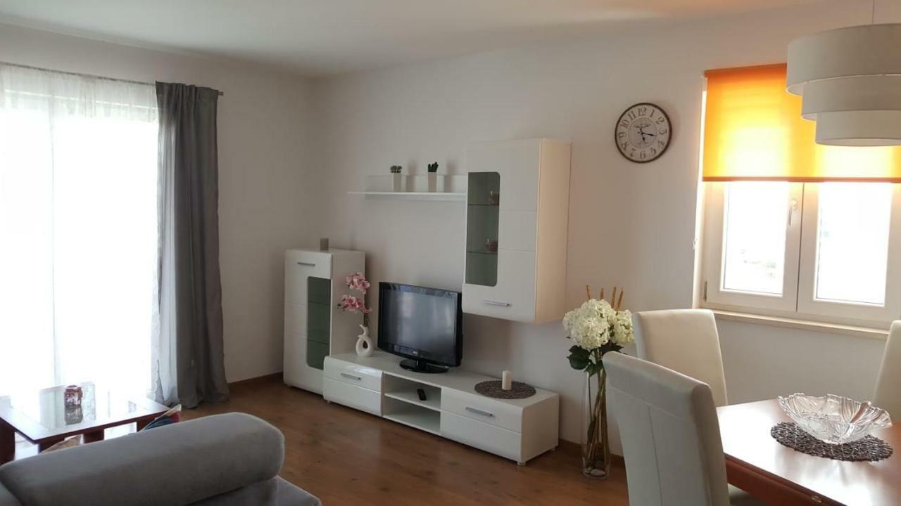 Cozy Apartment With Sea View Kaštela Exterior foto